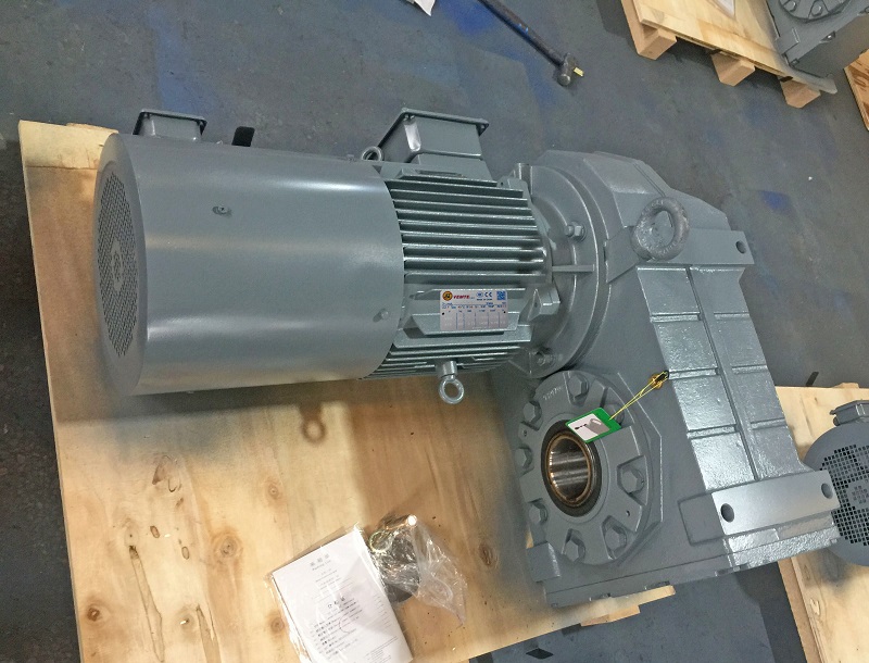 53.5轉的減速機,53.5rpm/min減速電機,每分鐘53.5圈的減速器.jpg